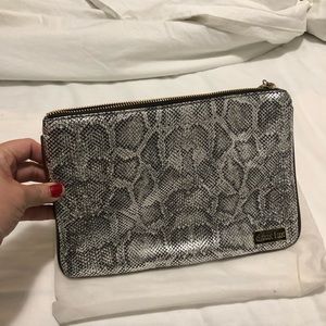 Duex Lux clutch snake printed